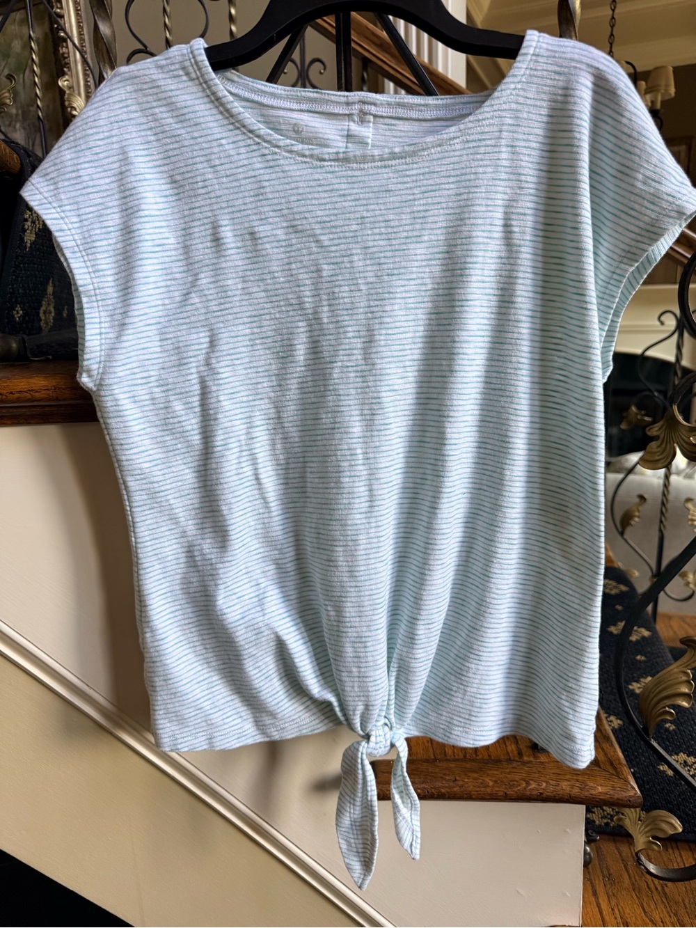 T by Talbots Summer Cotton top. Size SP. Back button. Tie front. EUC